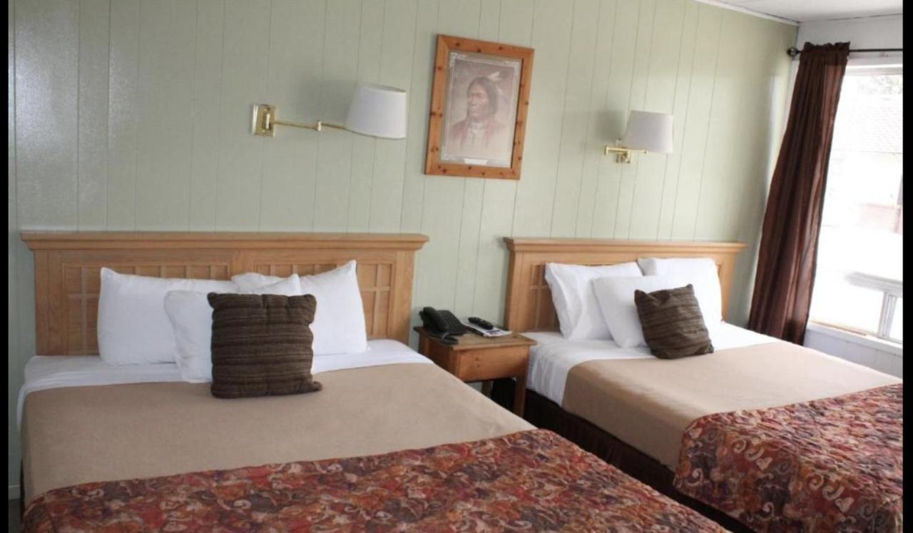 Trail'S End Motel Downtown Lewistown מראה חיצוני תמונה