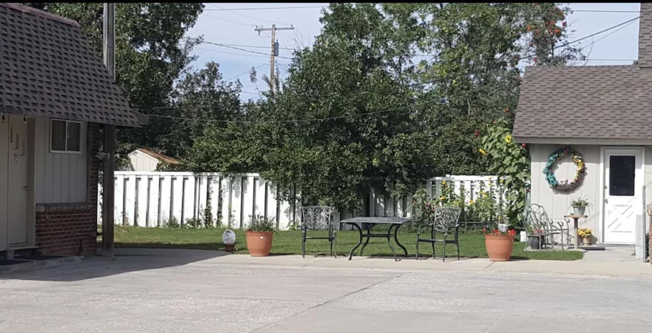 Trail'S End Motel Downtown Lewistown מראה חיצוני תמונה