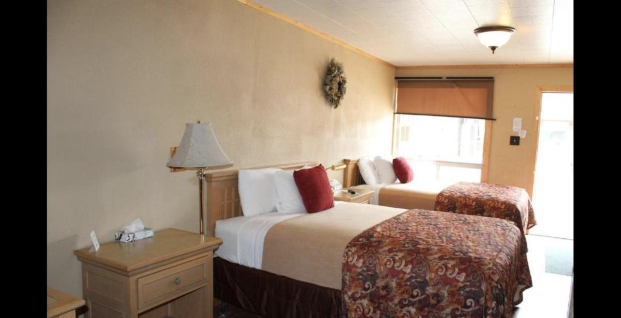 Trail'S End Motel Downtown Lewistown מראה חיצוני תמונה
