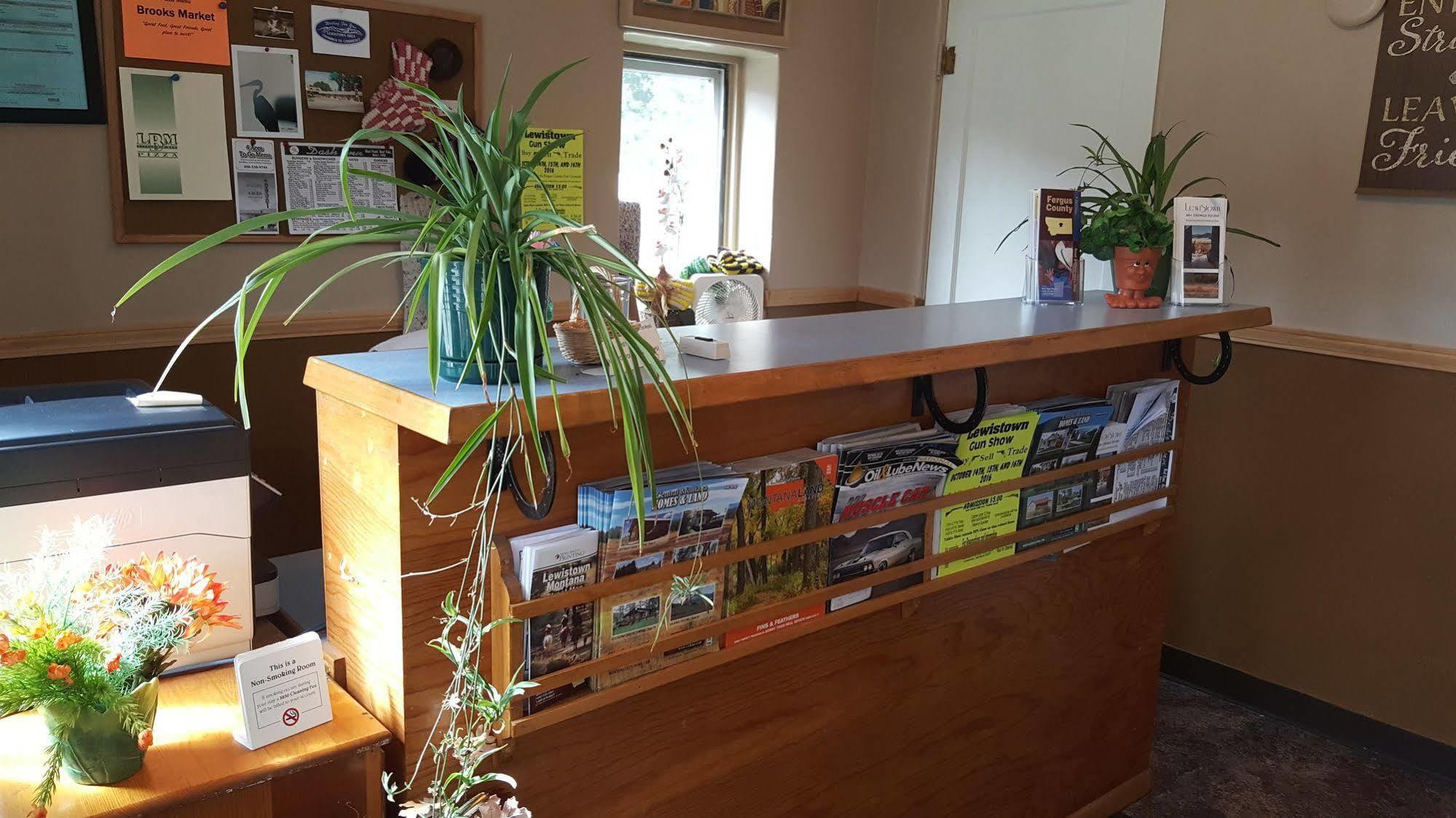 Trail'S End Motel Downtown Lewistown מראה חיצוני תמונה