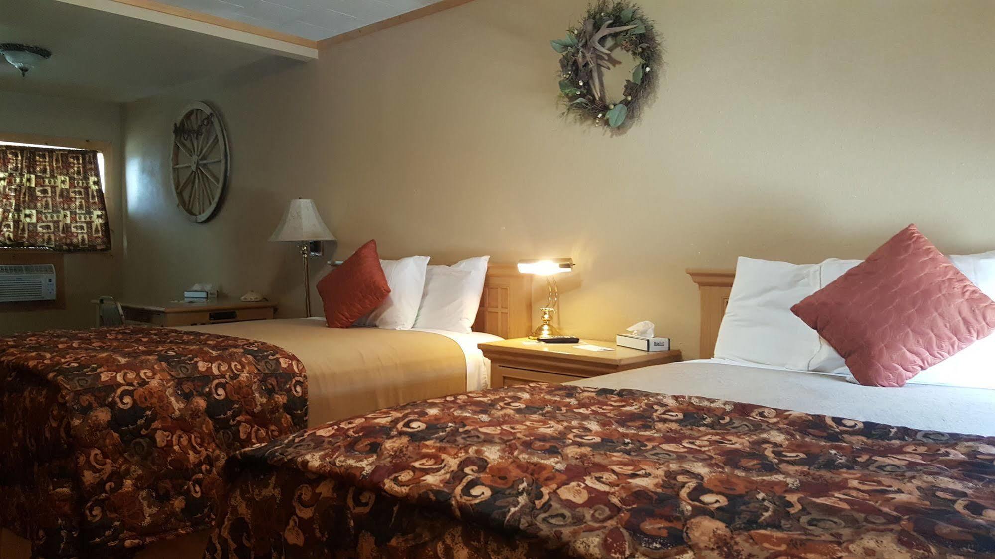 Trail'S End Motel Downtown Lewistown מראה חיצוני תמונה