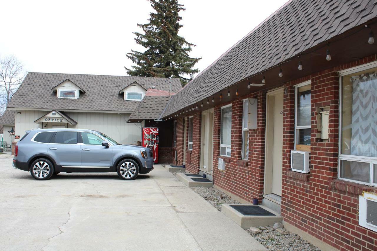 Trail'S End Motel Downtown Lewistown מראה חיצוני תמונה